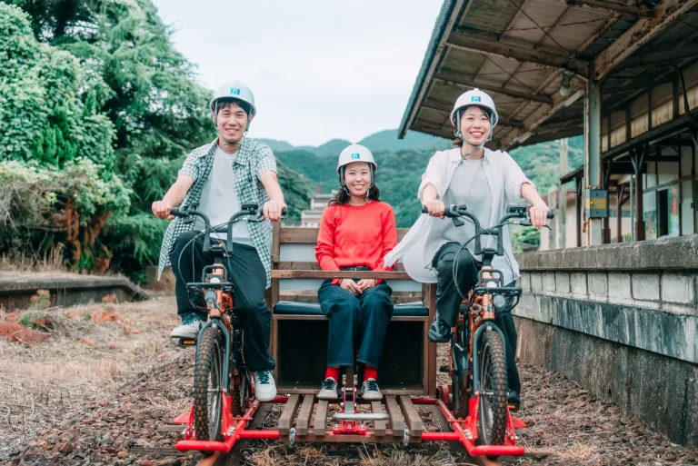 railrun 260910 2 Rail Run! レールサイクルに乗って長門湯本駅を出発する参加者